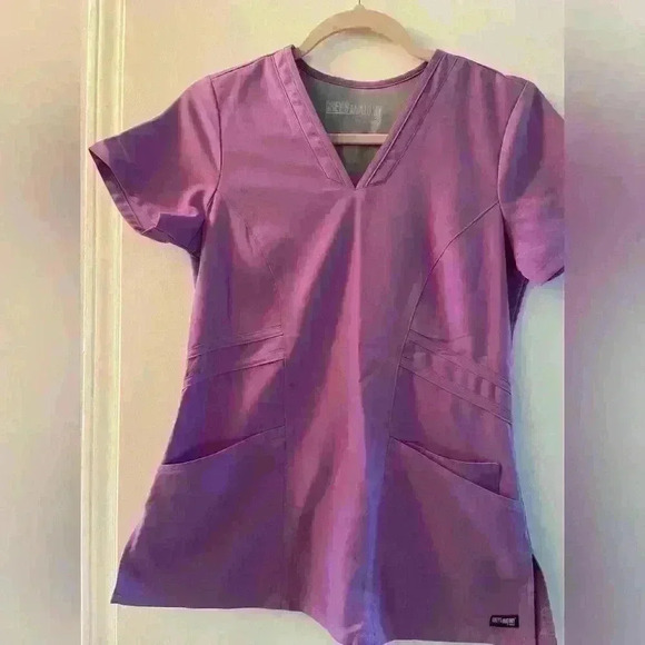 Grey’s Anatomy Scrub Top - Picture 1 of 2